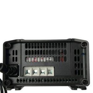 Blue Smart IP22 Charger 3 outputs (1)